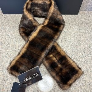 Pamela McCoy faux fur Mink look neck scarf NWT